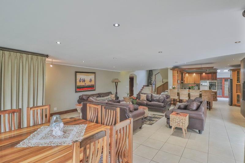 5 Bedroom Property for Sale in Linkside Western Cape